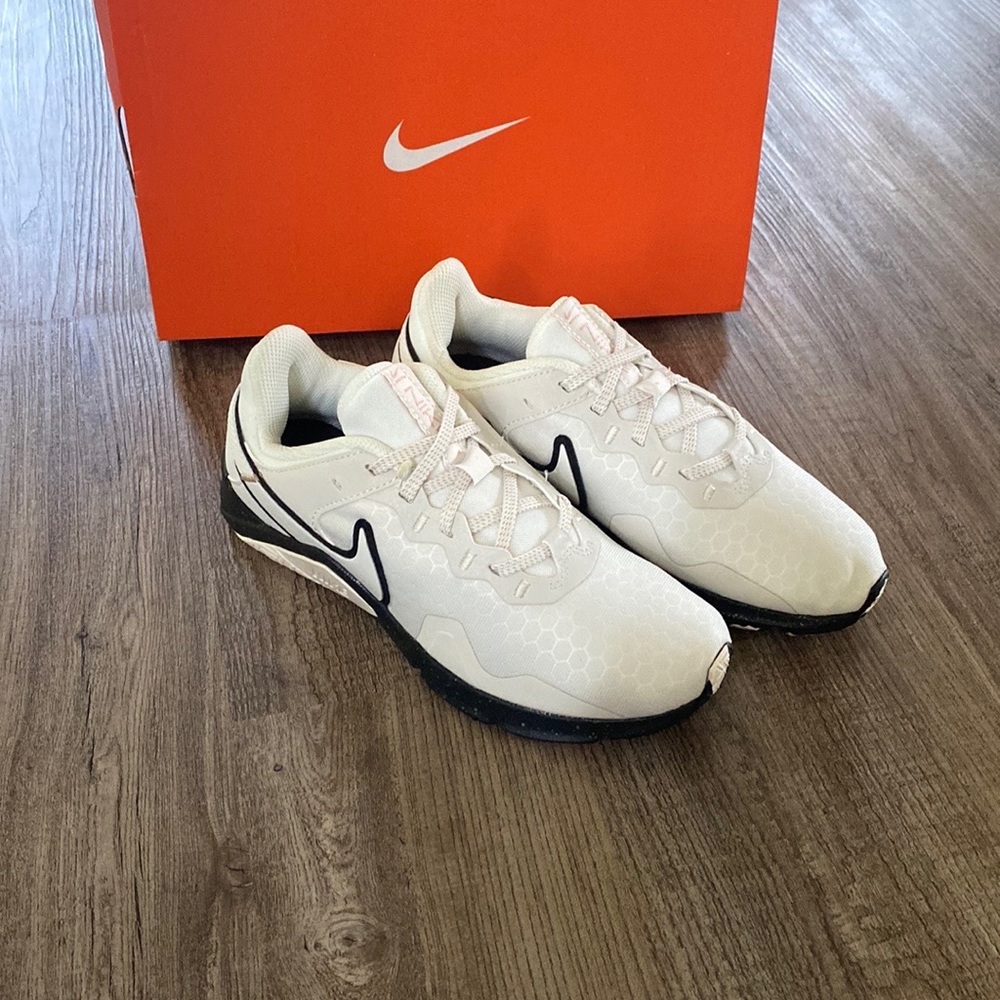 New! Nike ‘Legend Essential 2 PRM’ Women’s Training Sneakers